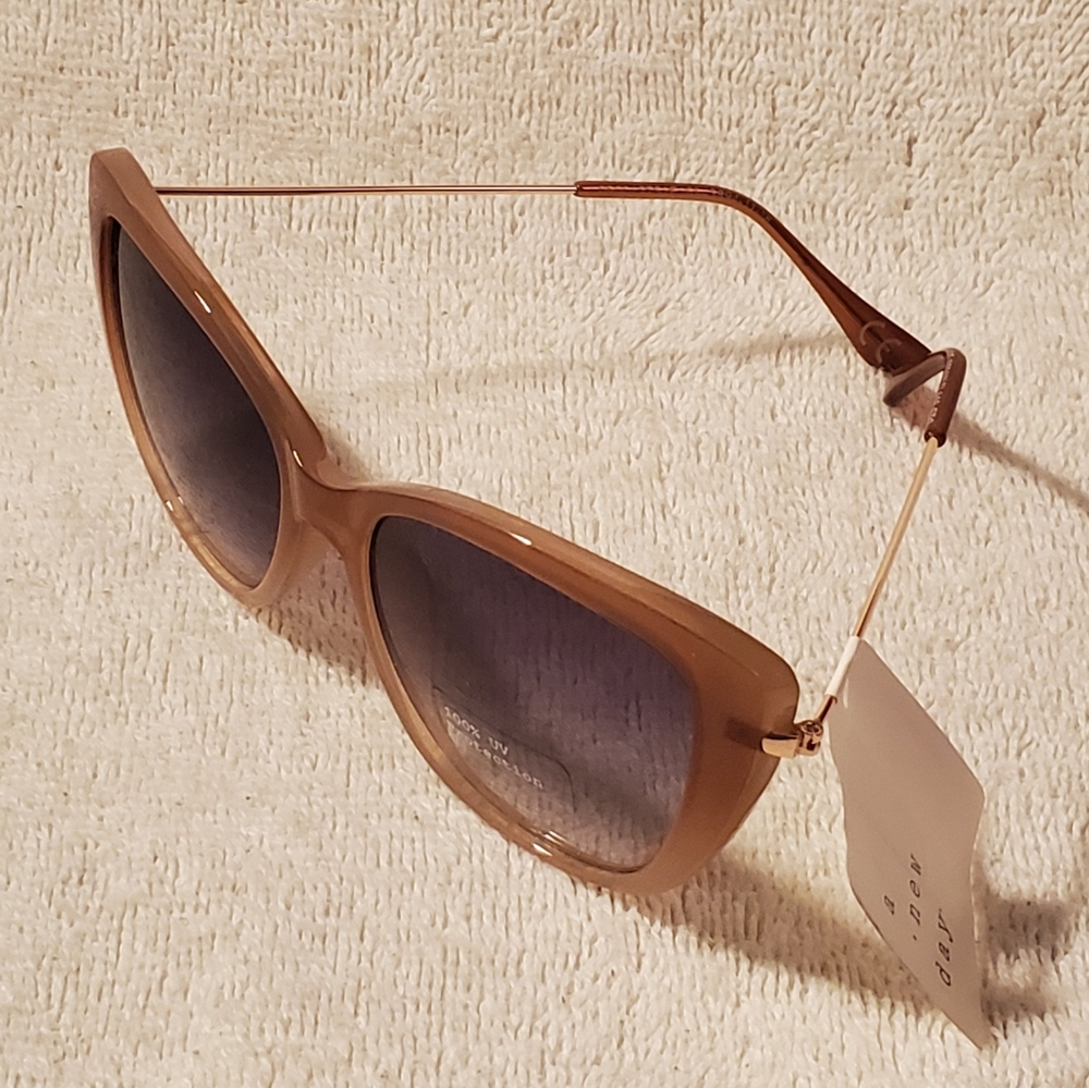 Sunglass